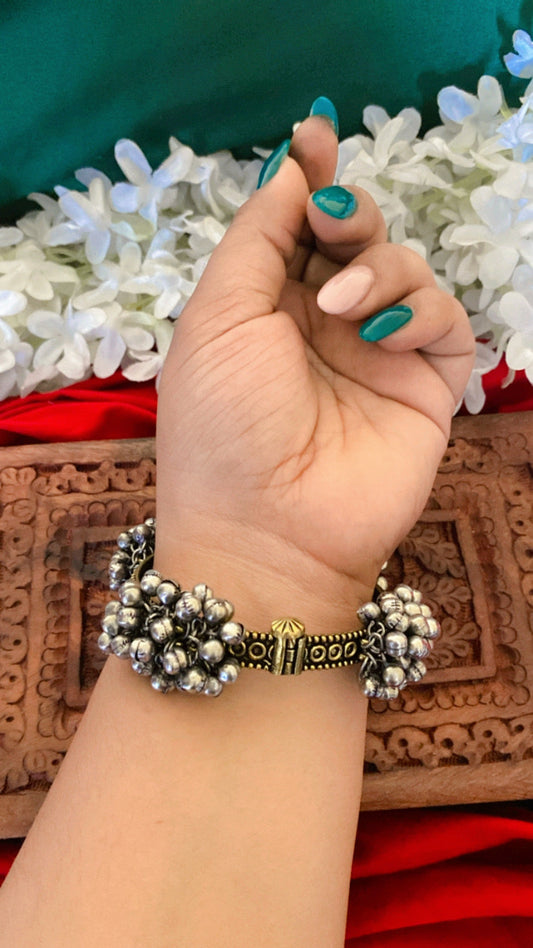 HINA DUAL TONE GHUNGHROO KADA Gehnacollections