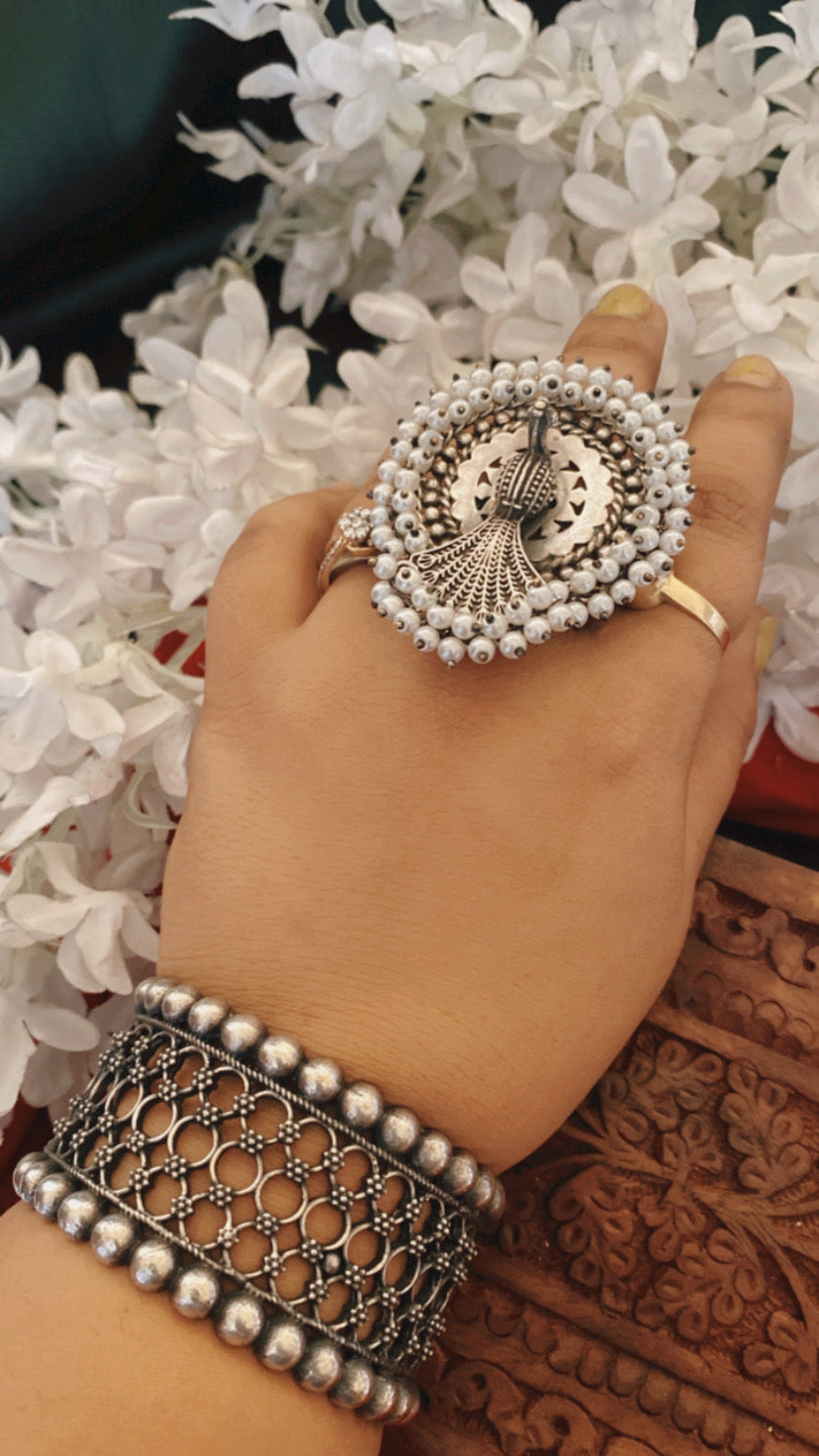 MAYURI PEARL RING Gehnacollections