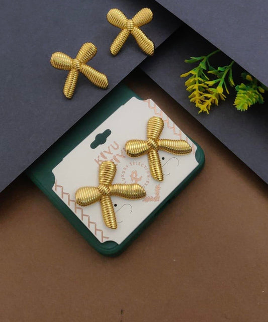 Bow studs Gehnacollections