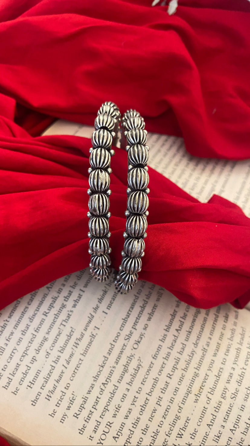 BANGLES (COMES IN PAIR) Gehnacollections