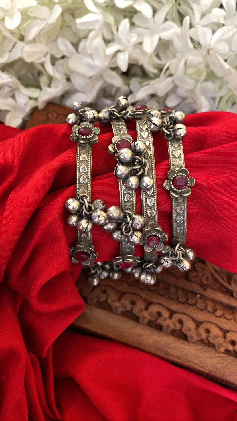 FLOWER STONE BANGLES Gehnacollections