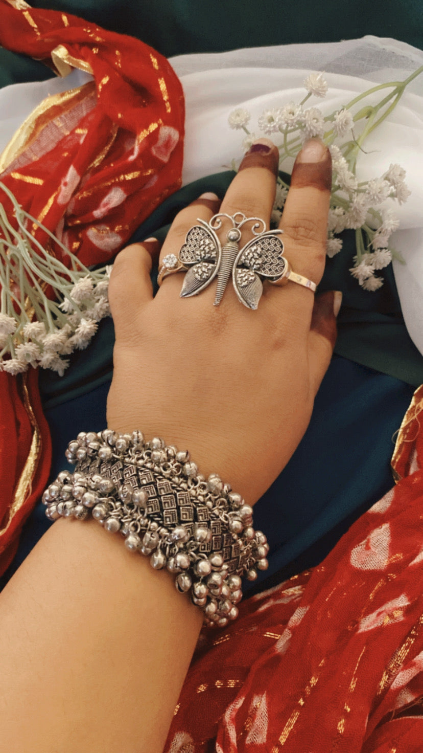 KASHVI GHUNGHROO KADA Gehnacollections