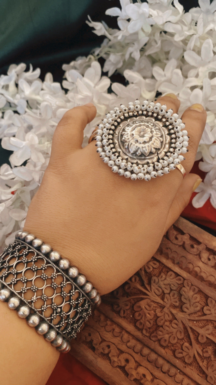 PEARL RING Gehnacollections