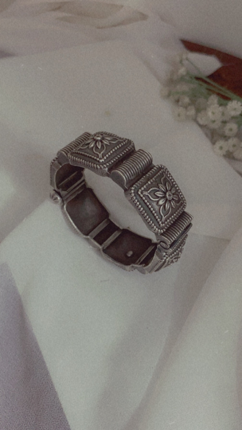 KAMINI KADA Gehnacollections