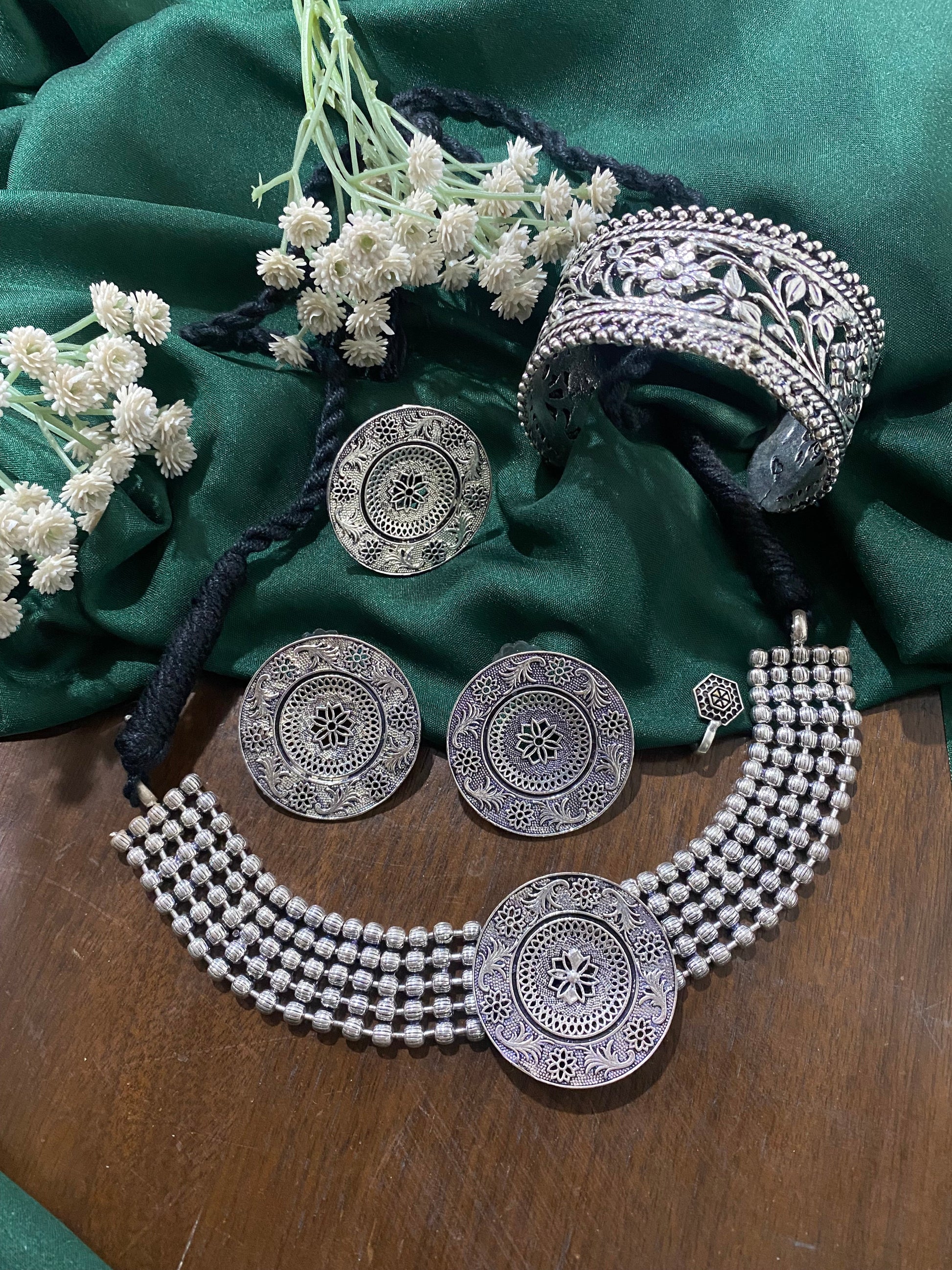 Vedanshi Choker Set Gehnacollections