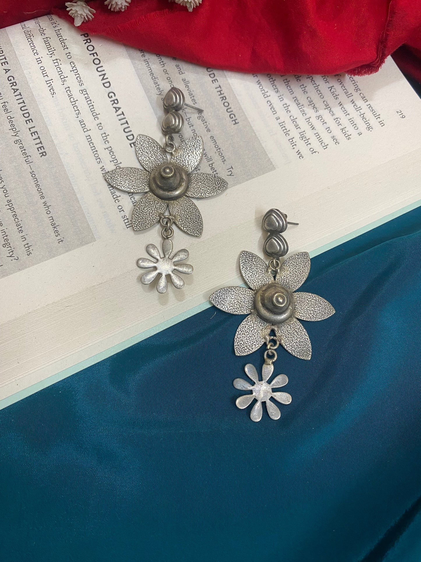 LILY EARRINGS Gehnacollections