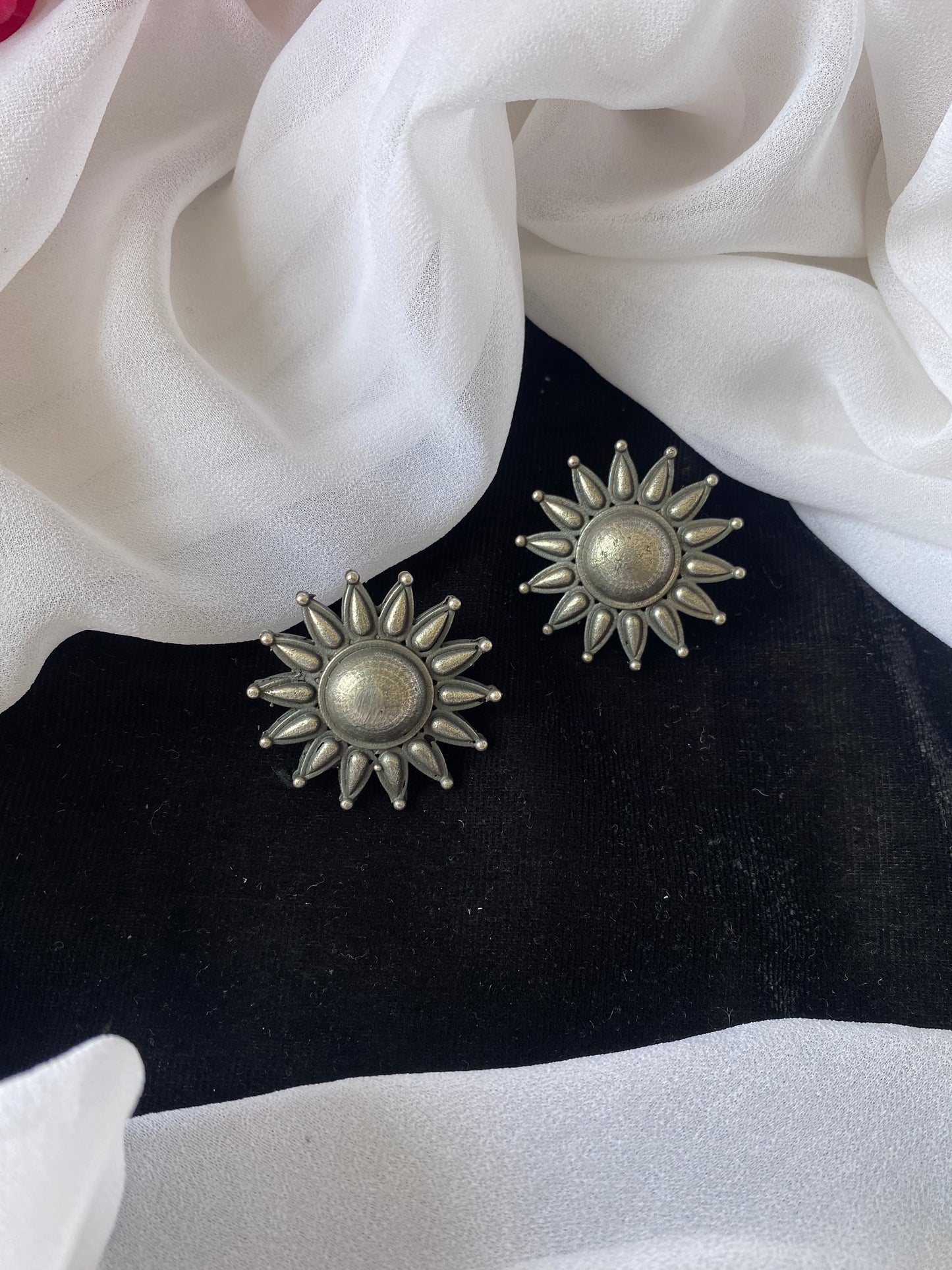 SUN STUDS Gehnacollections