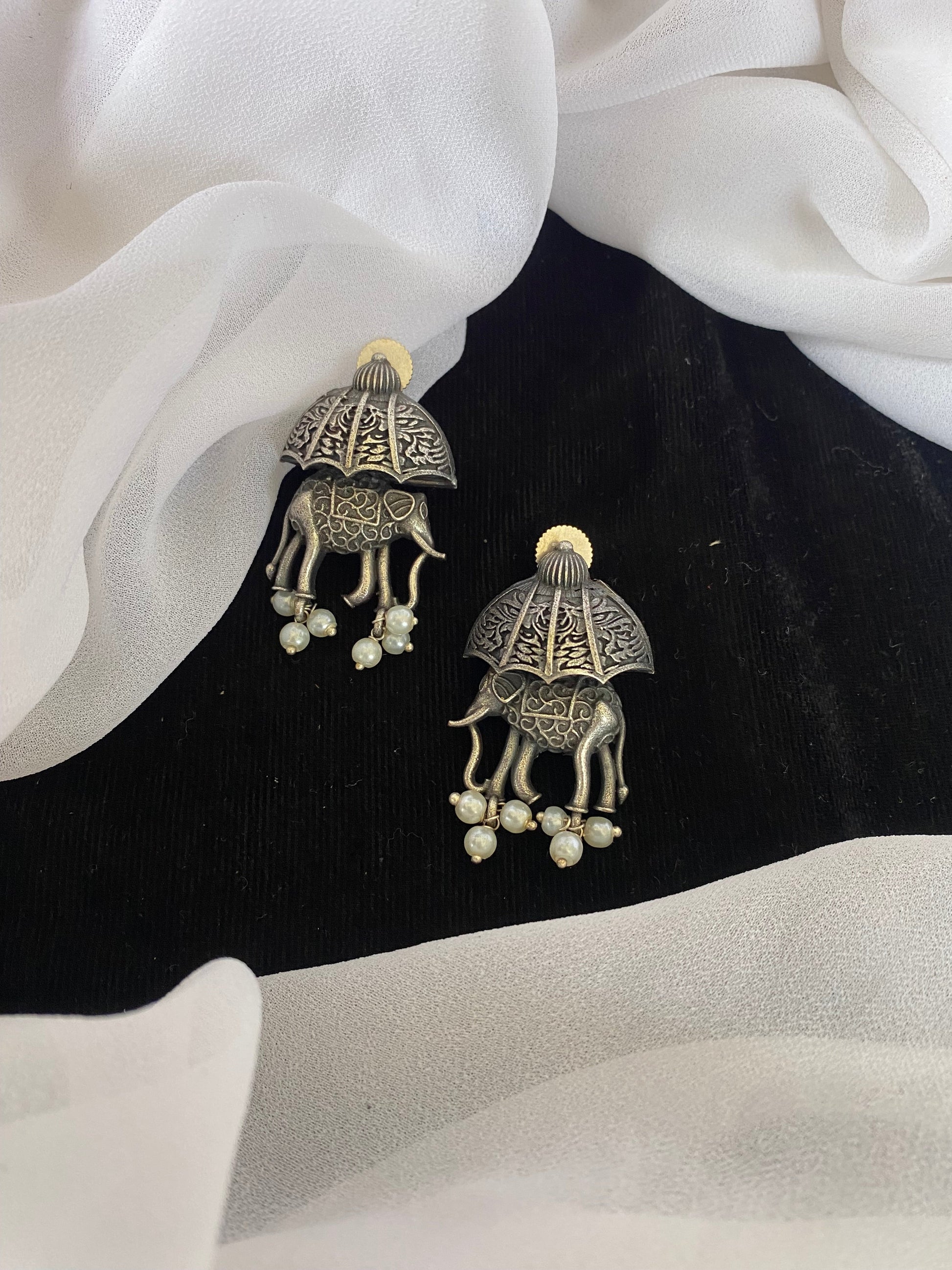 HATHI STUDS Gehnacollections