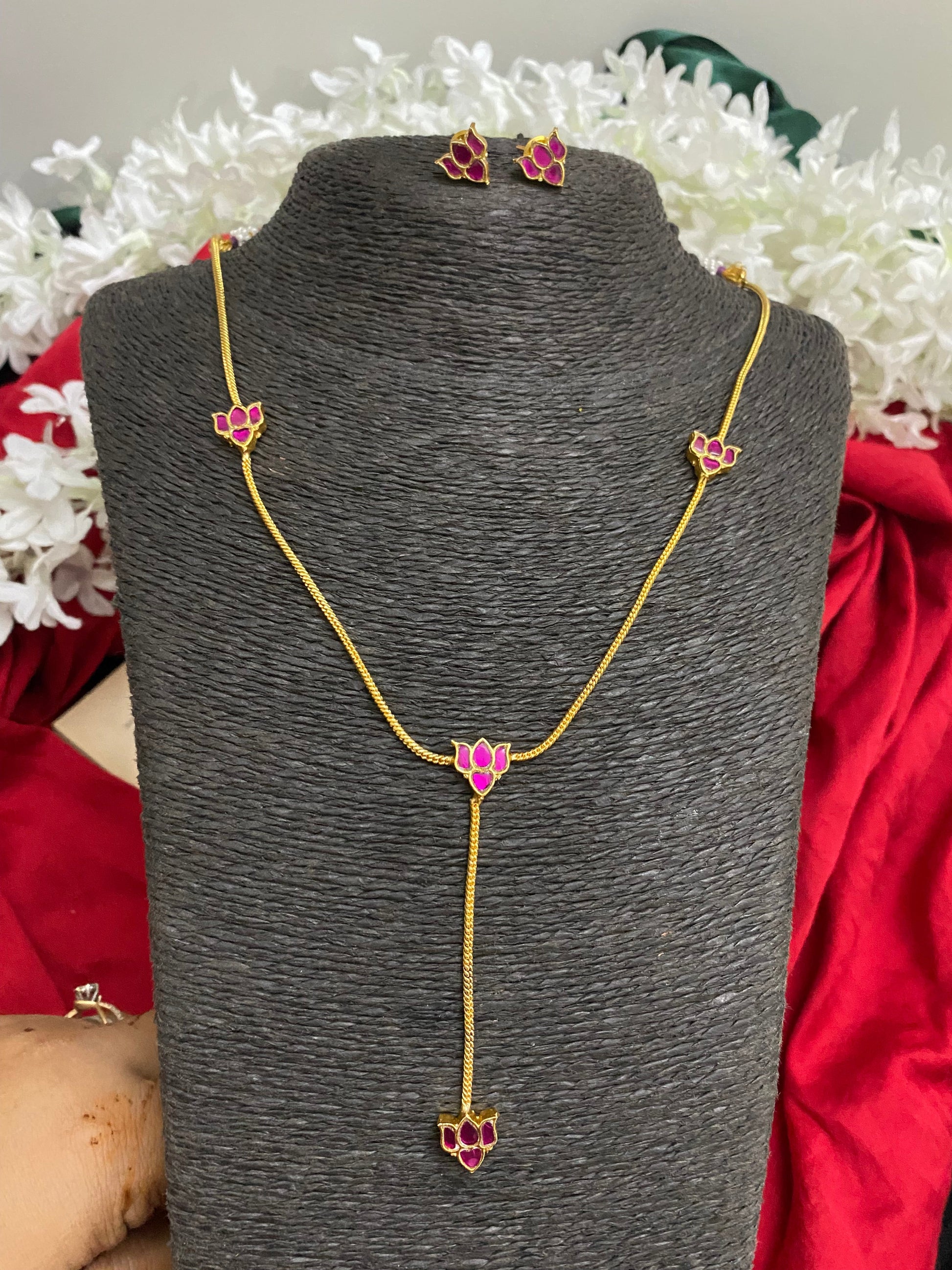 CHAIN PENDENT SET Gehnacollections