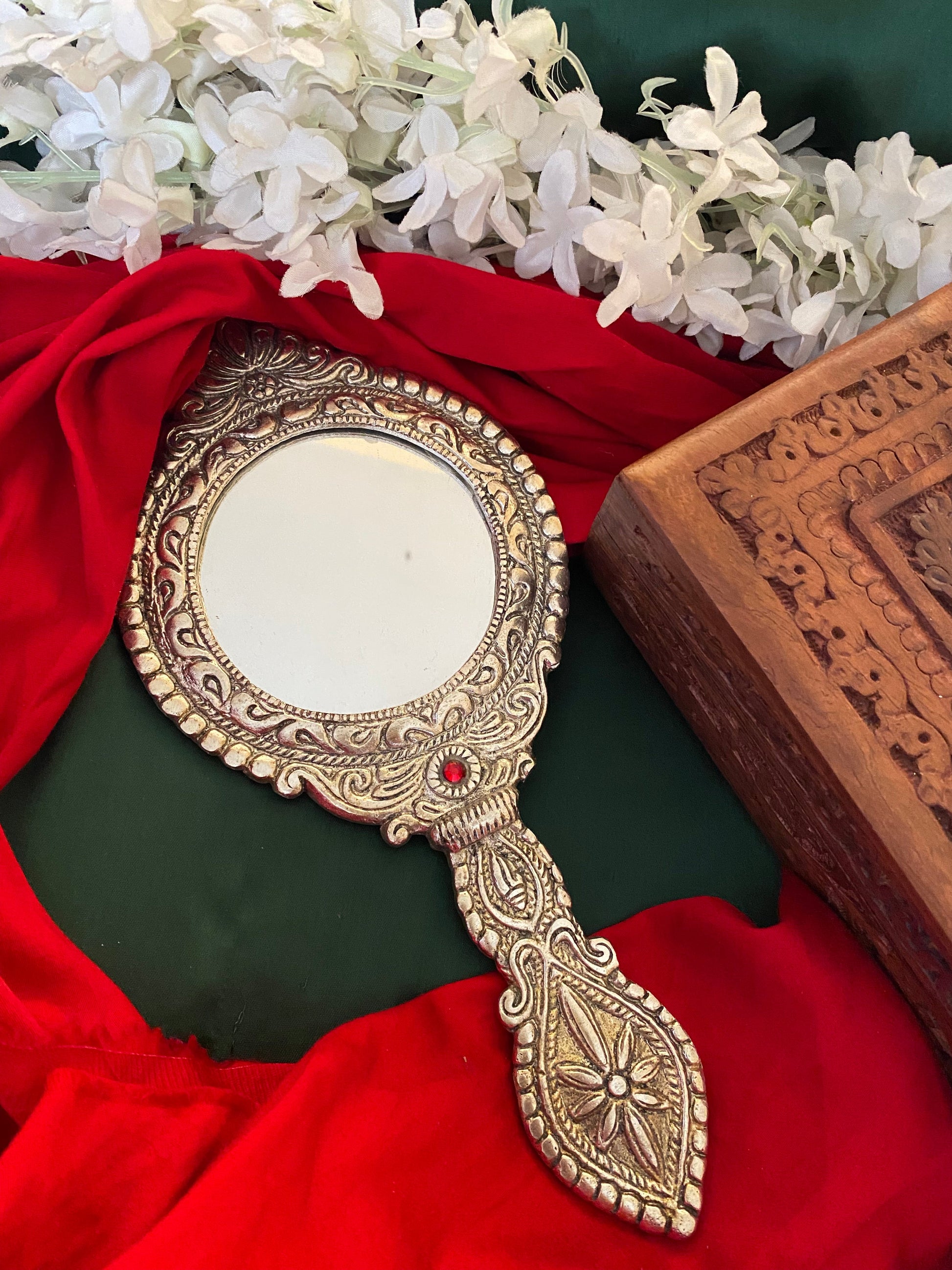 ANTIQUE MIRROR Gehnacollections