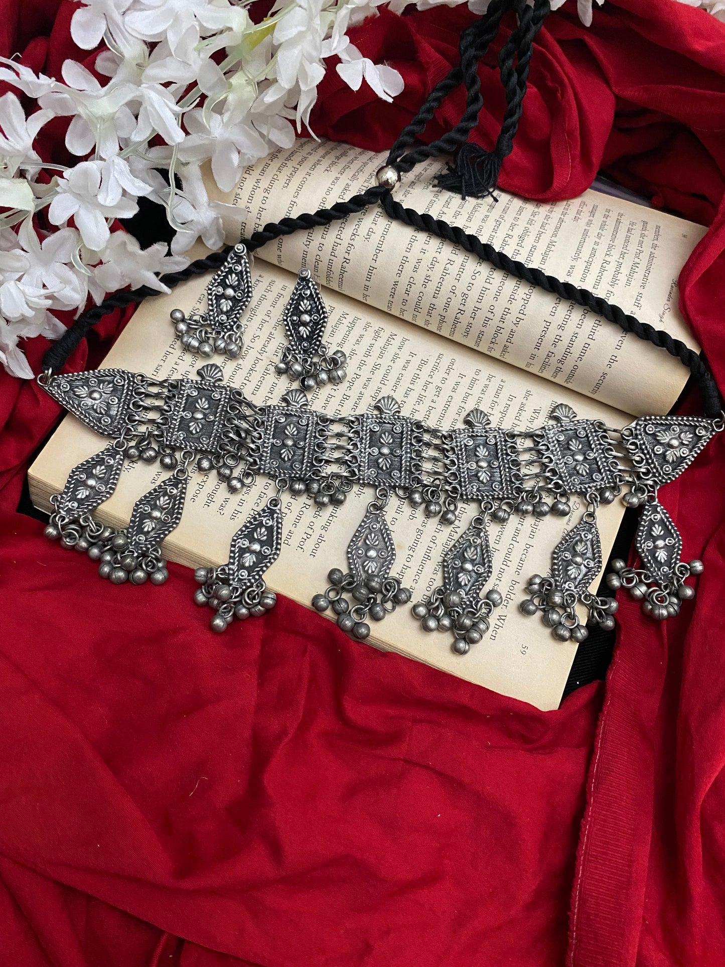 TAMANA CHOKER SET Gehnacollections