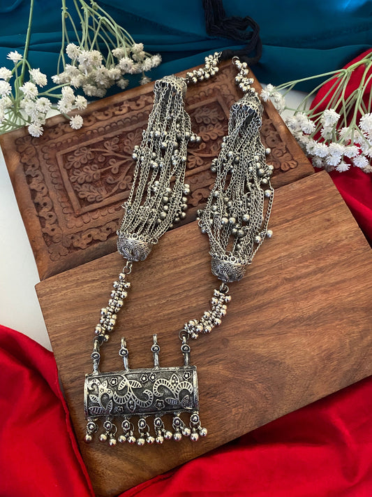 YASHI LONG NECKLACE Gehnacollections