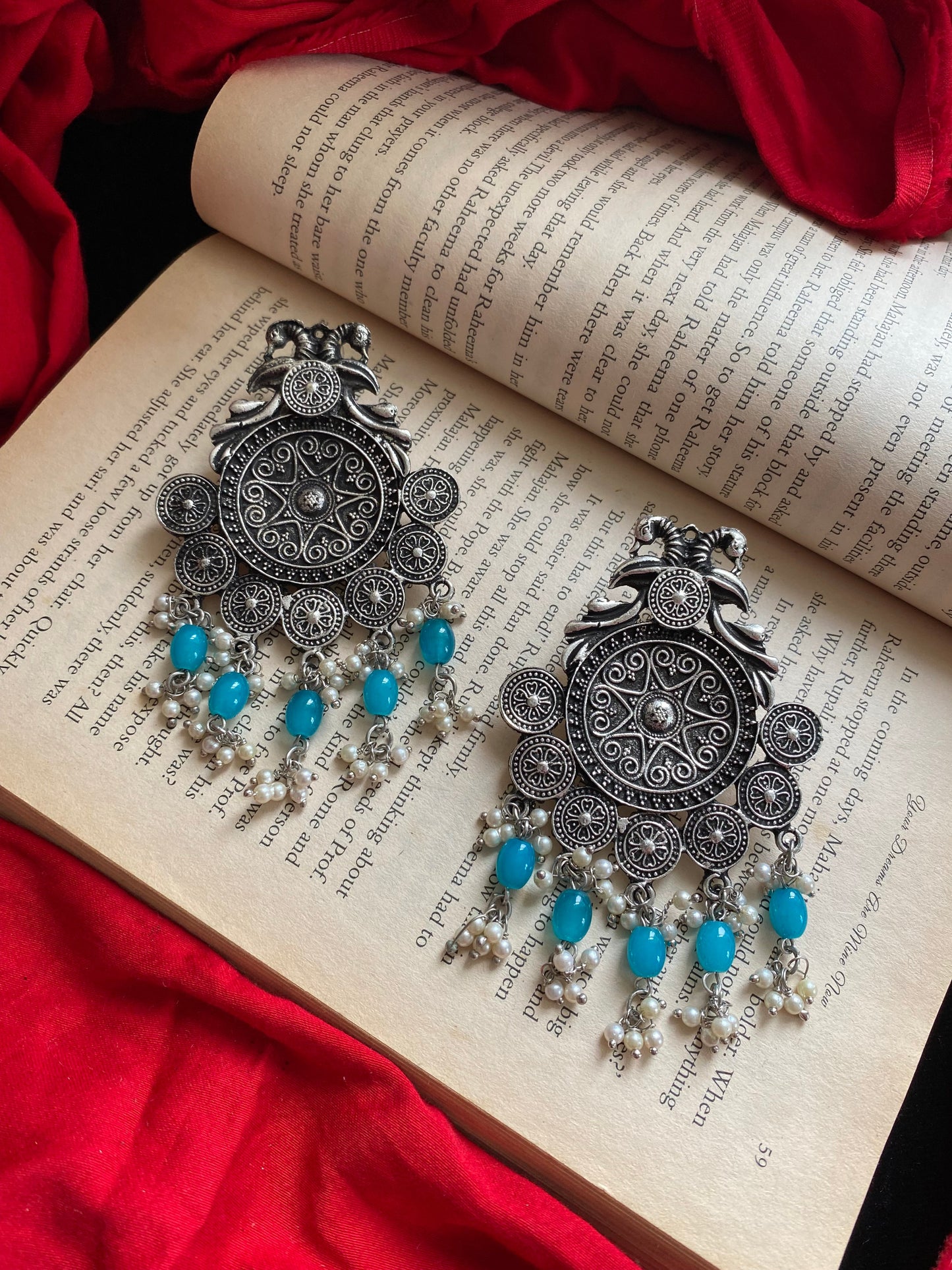 MORNI CHANDBALI Gehnacollections