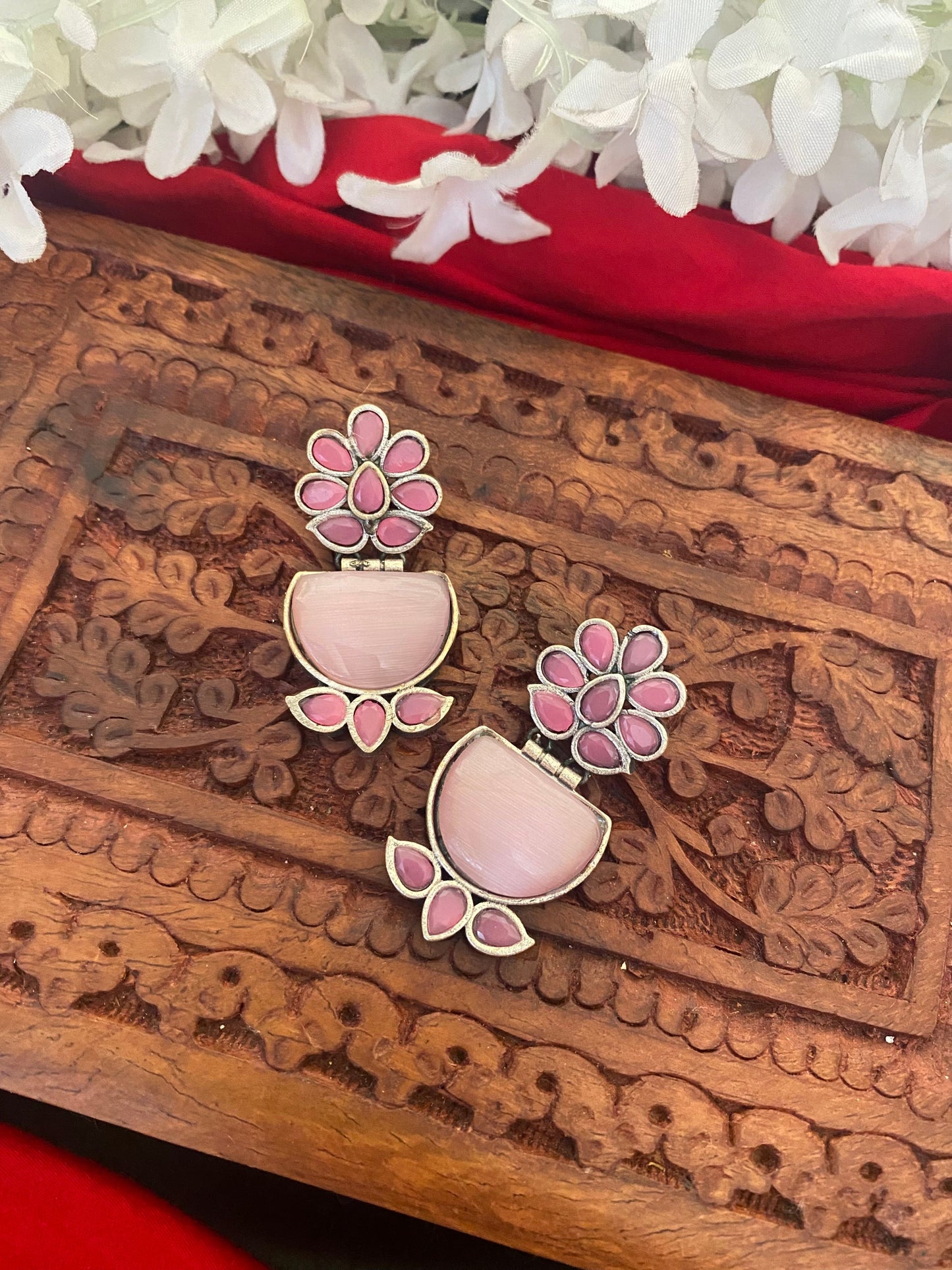 ARYA STUDS Gehnacollections