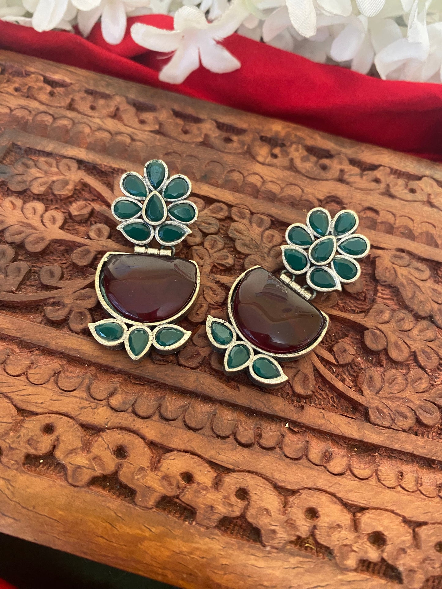 ARYA STUDS Gehnacollections