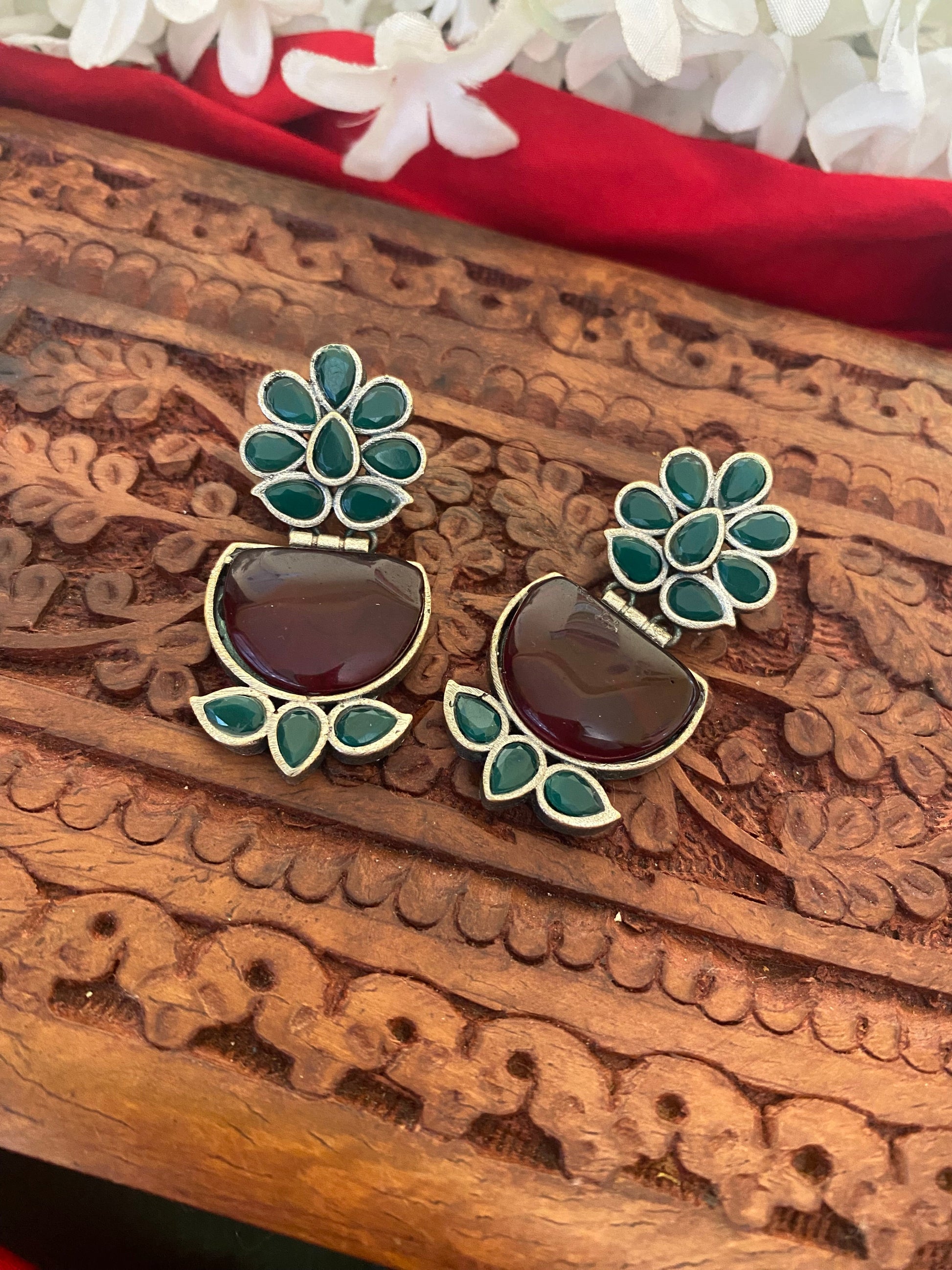 ARYA STUDS Gehnacollections