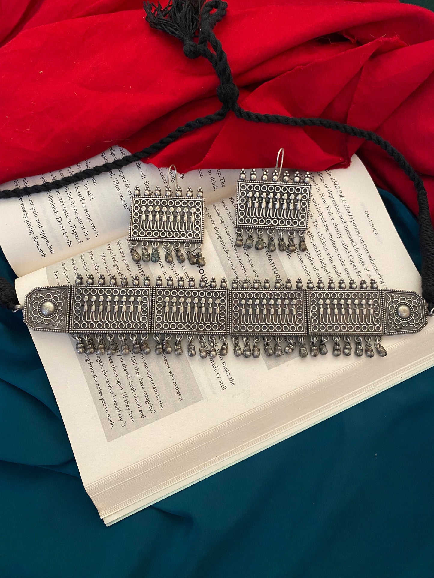 JIYANA CHOKER SET Gehnacollections