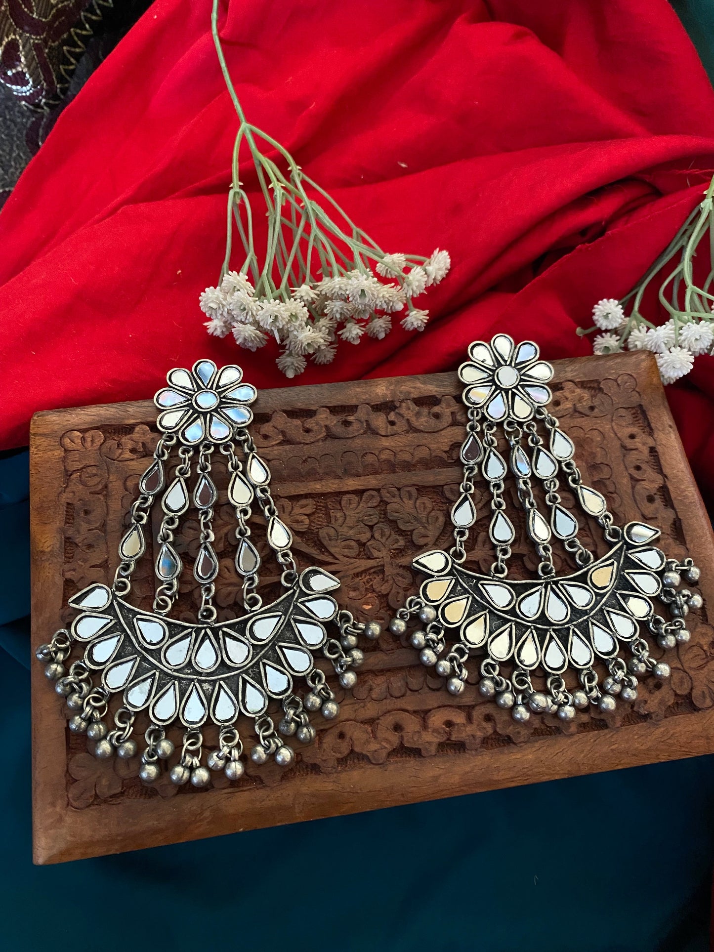 YUKTA CHANDBALI Gehnacollections