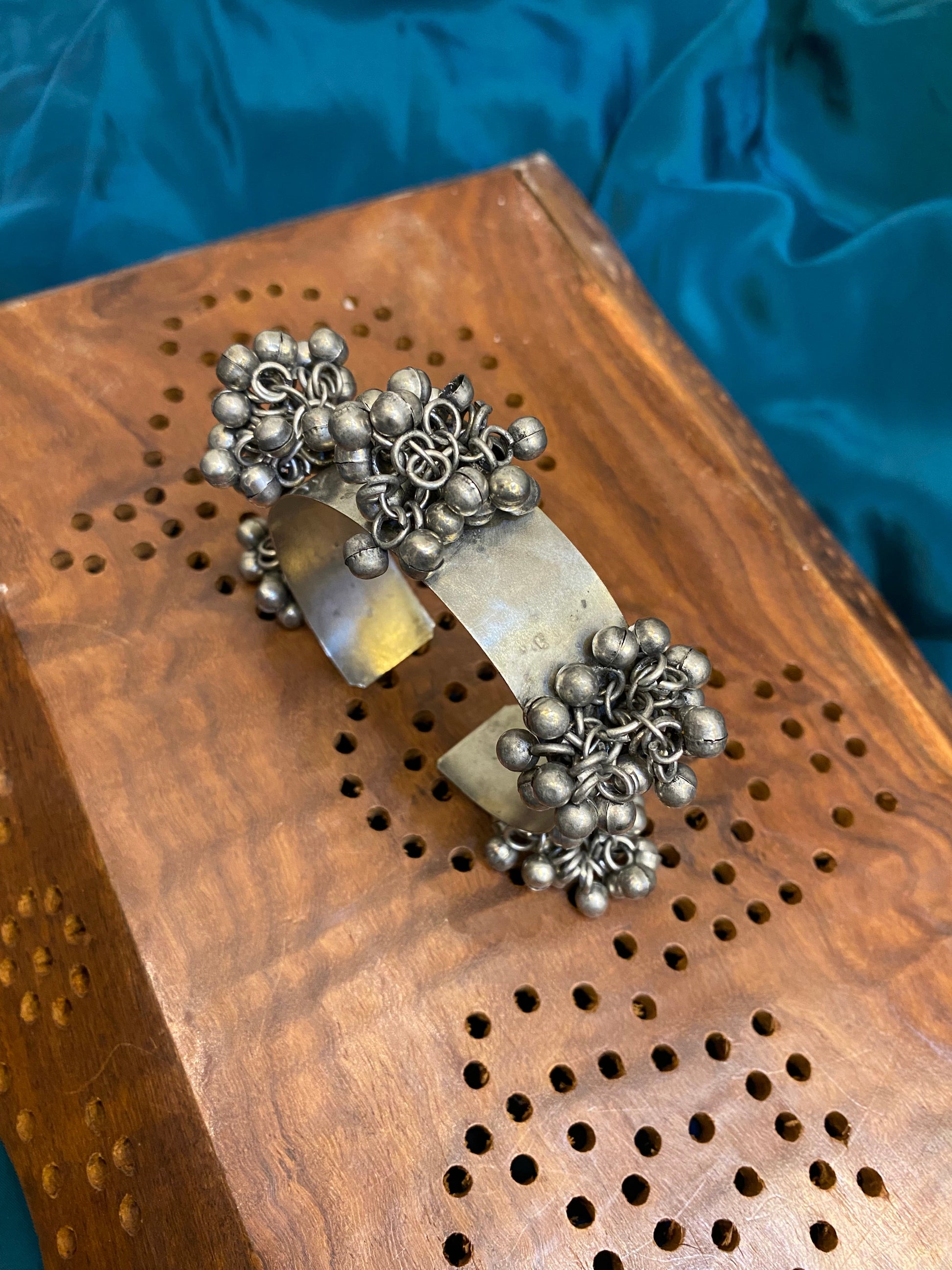 GHUNGHROO KADA Gehnacollections