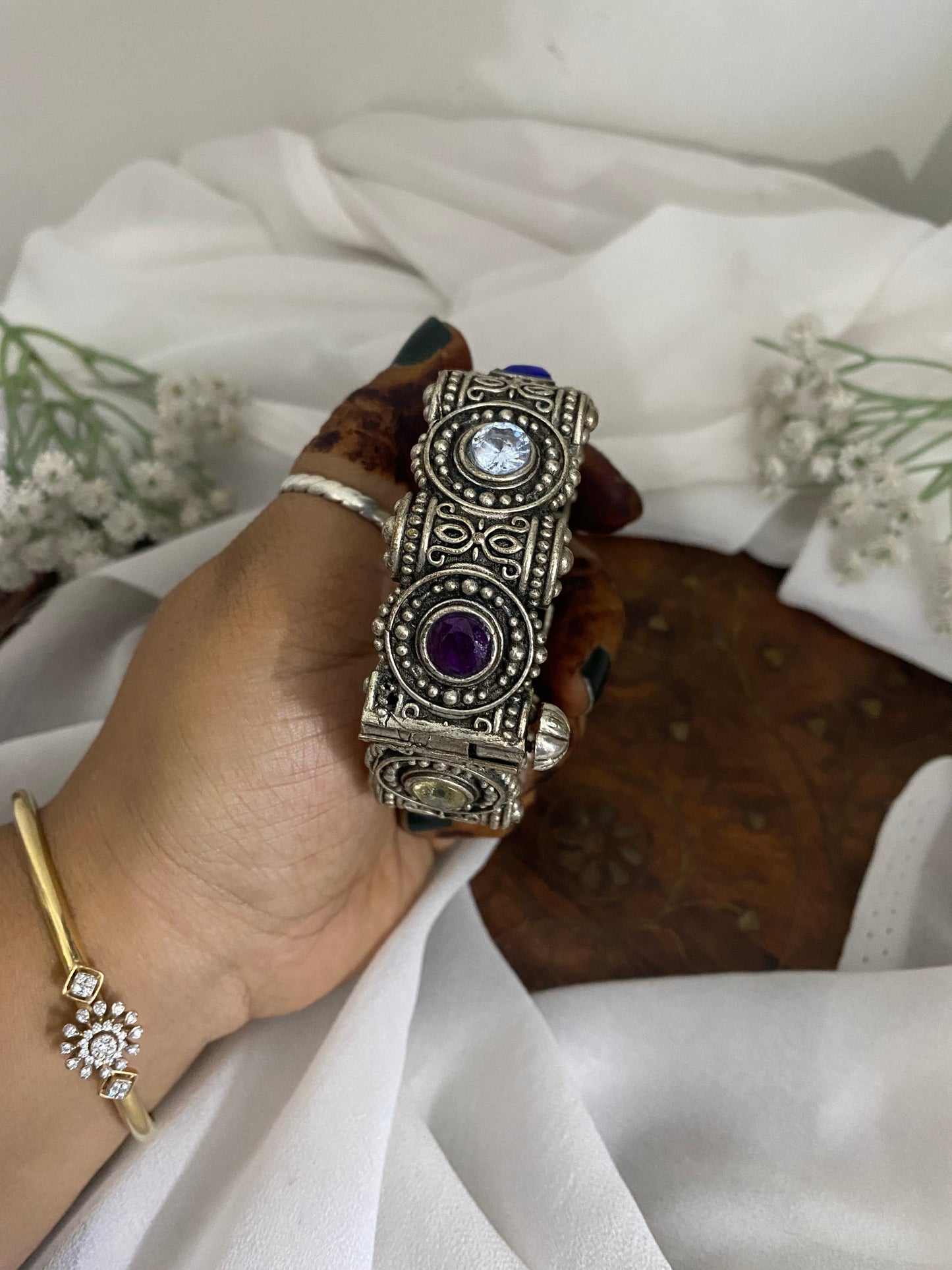 STONE KADA Gehnacollections