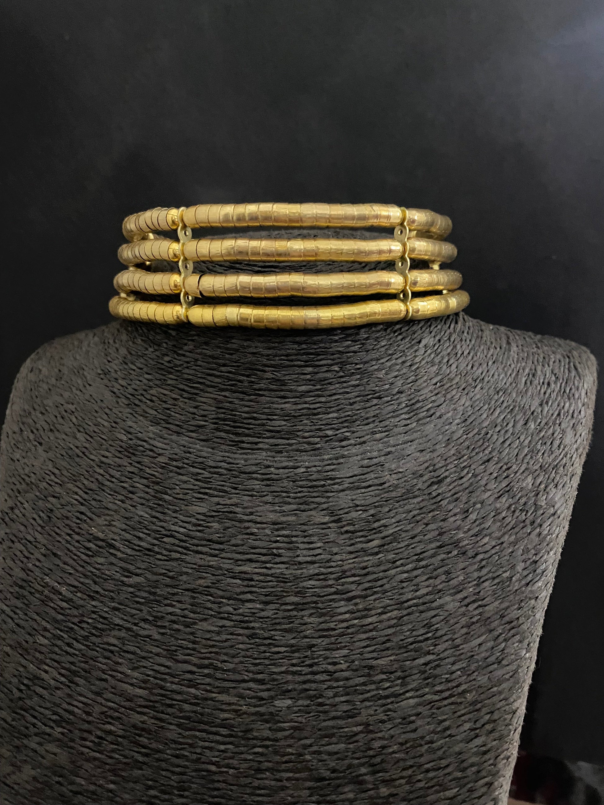 MYRA CHOKER Gehnacollections