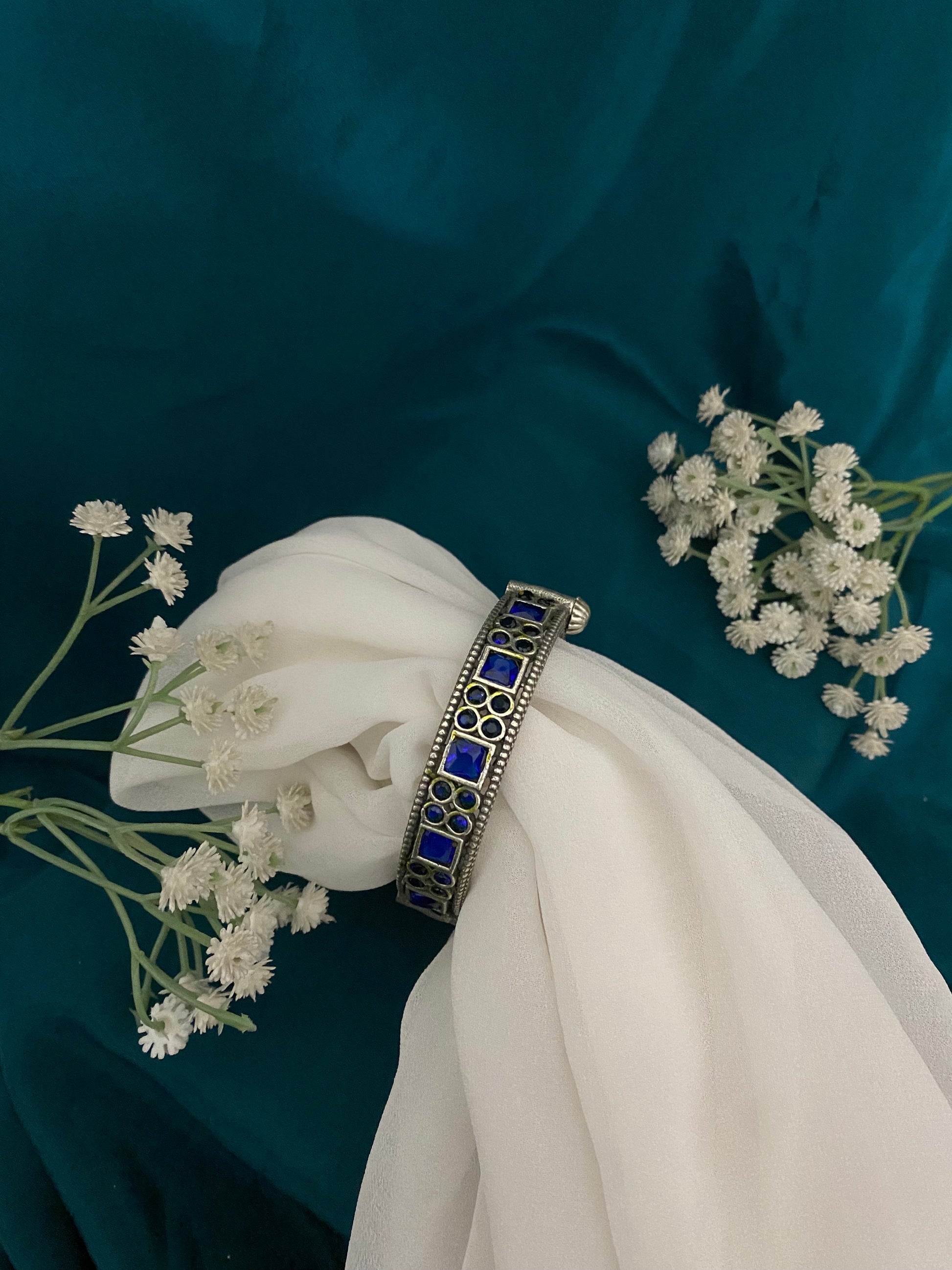 DHAMI STONE KADA Gehnacollections