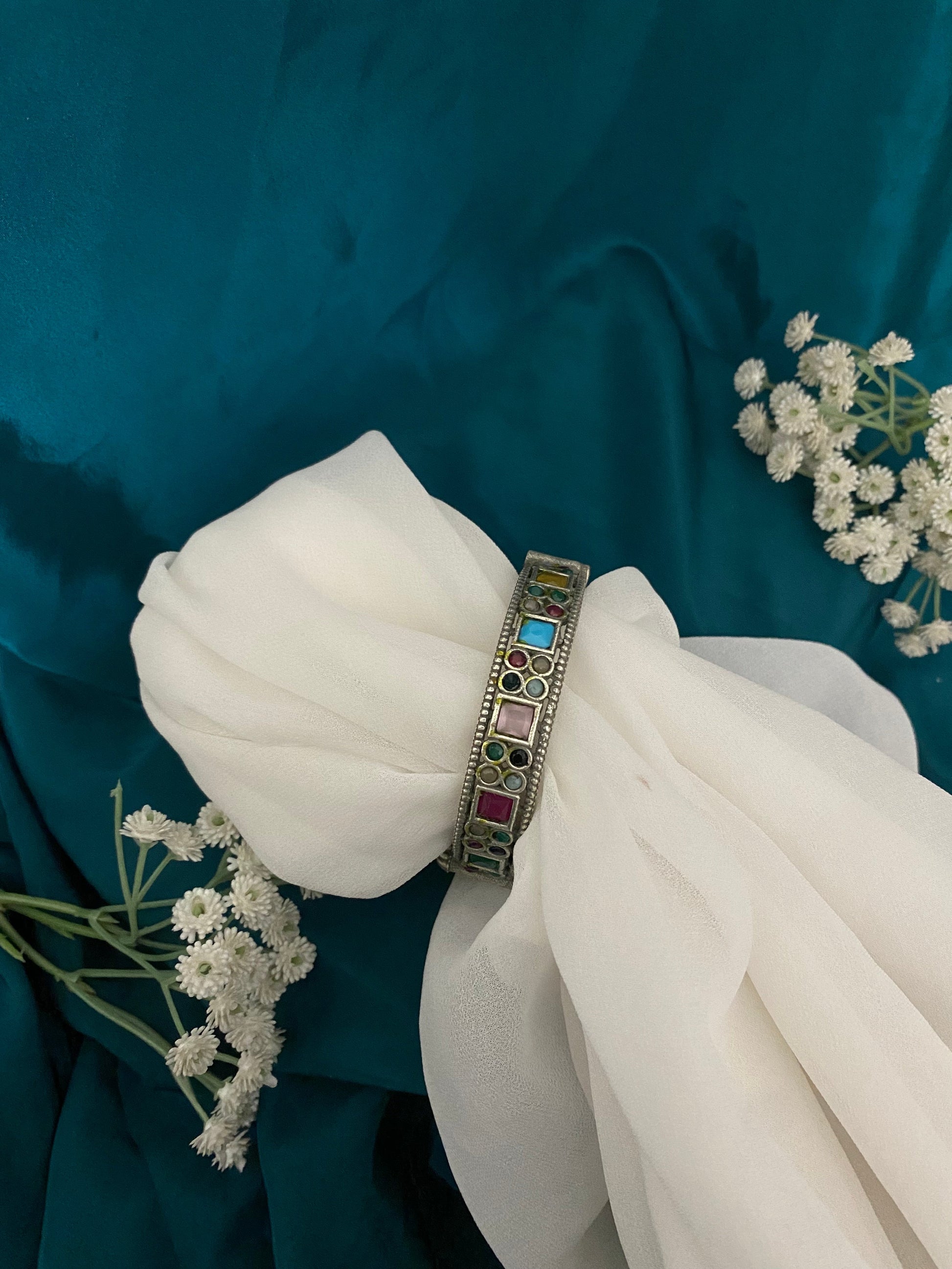 DHAMI STONE KADA Gehnacollections