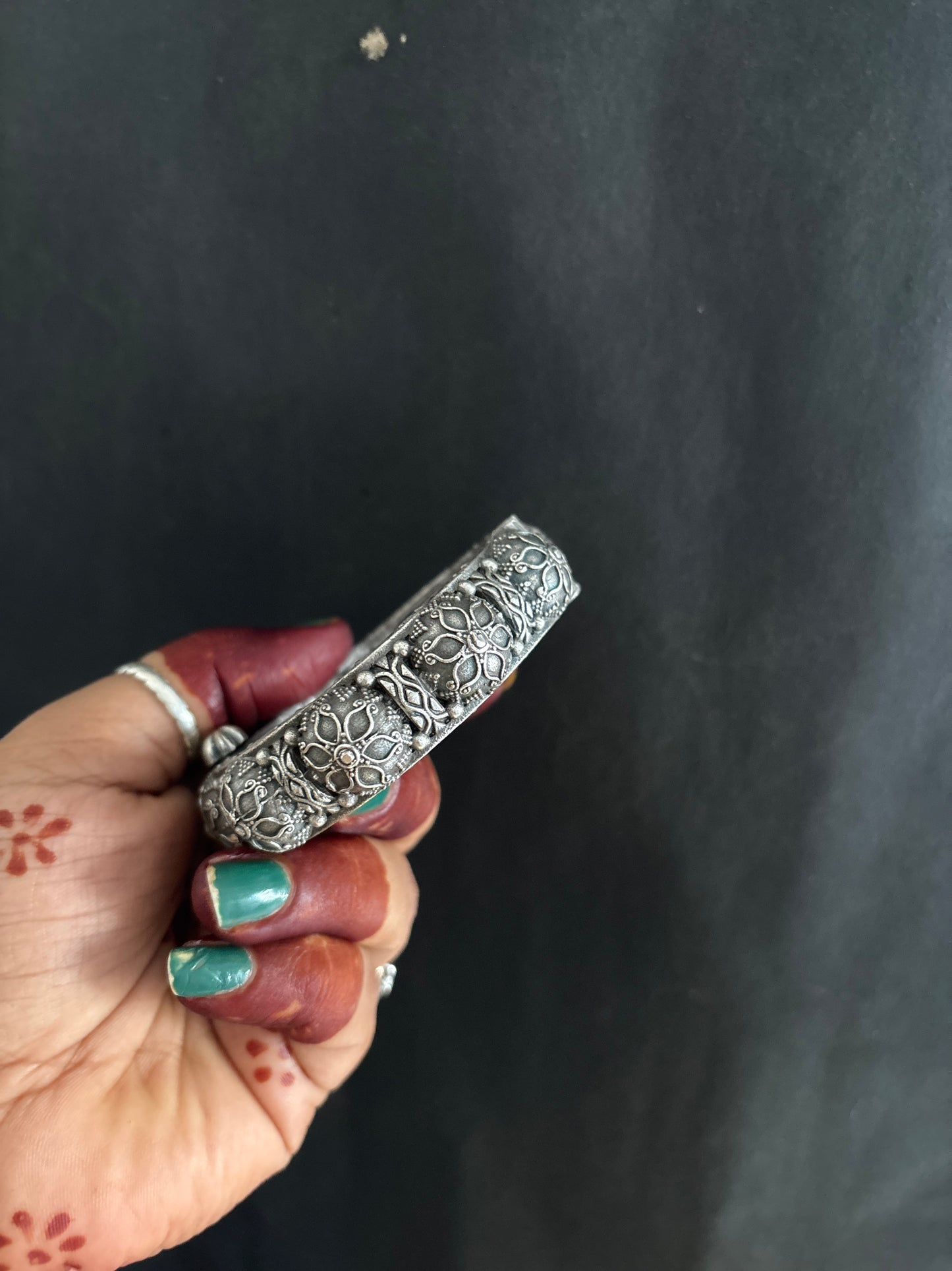 NITHA KADA Gehnacollections