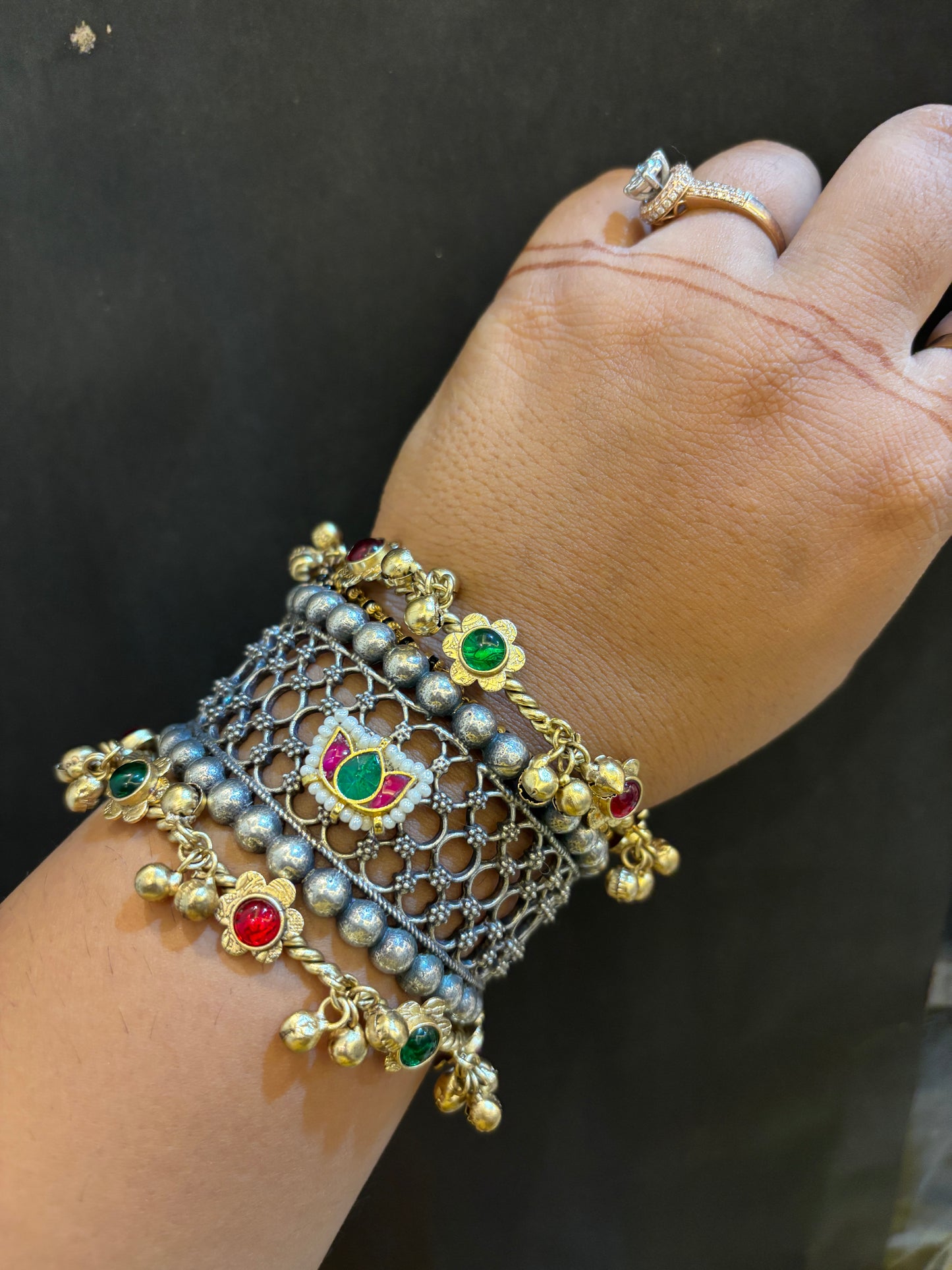 Divinaa Hand stack Gehnacollections