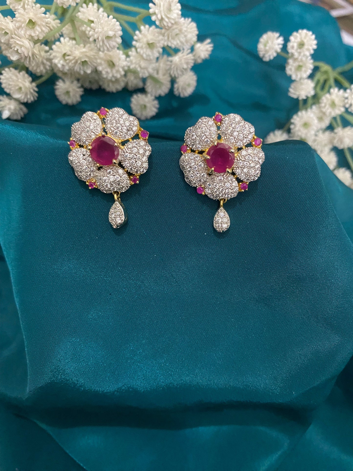 MINI FLOWER AD STONE STUDS Gehnacollections