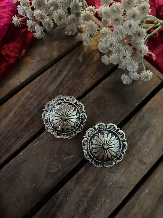 Flower studs Gehnacollections