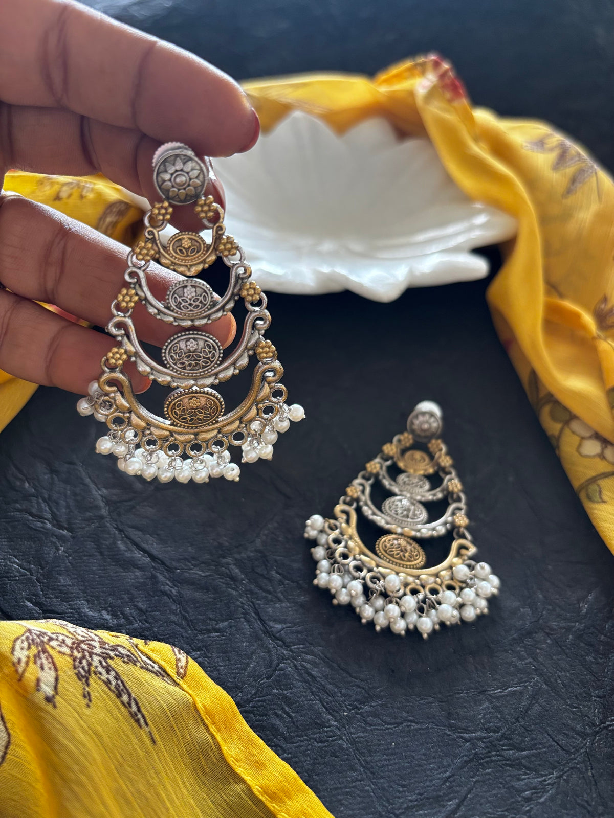 Kirtima Dual tone chandbali Gehnacollections