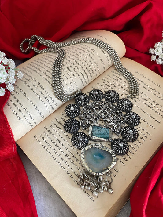 UNFINISHED STONE NECKLACE Gehnacollections