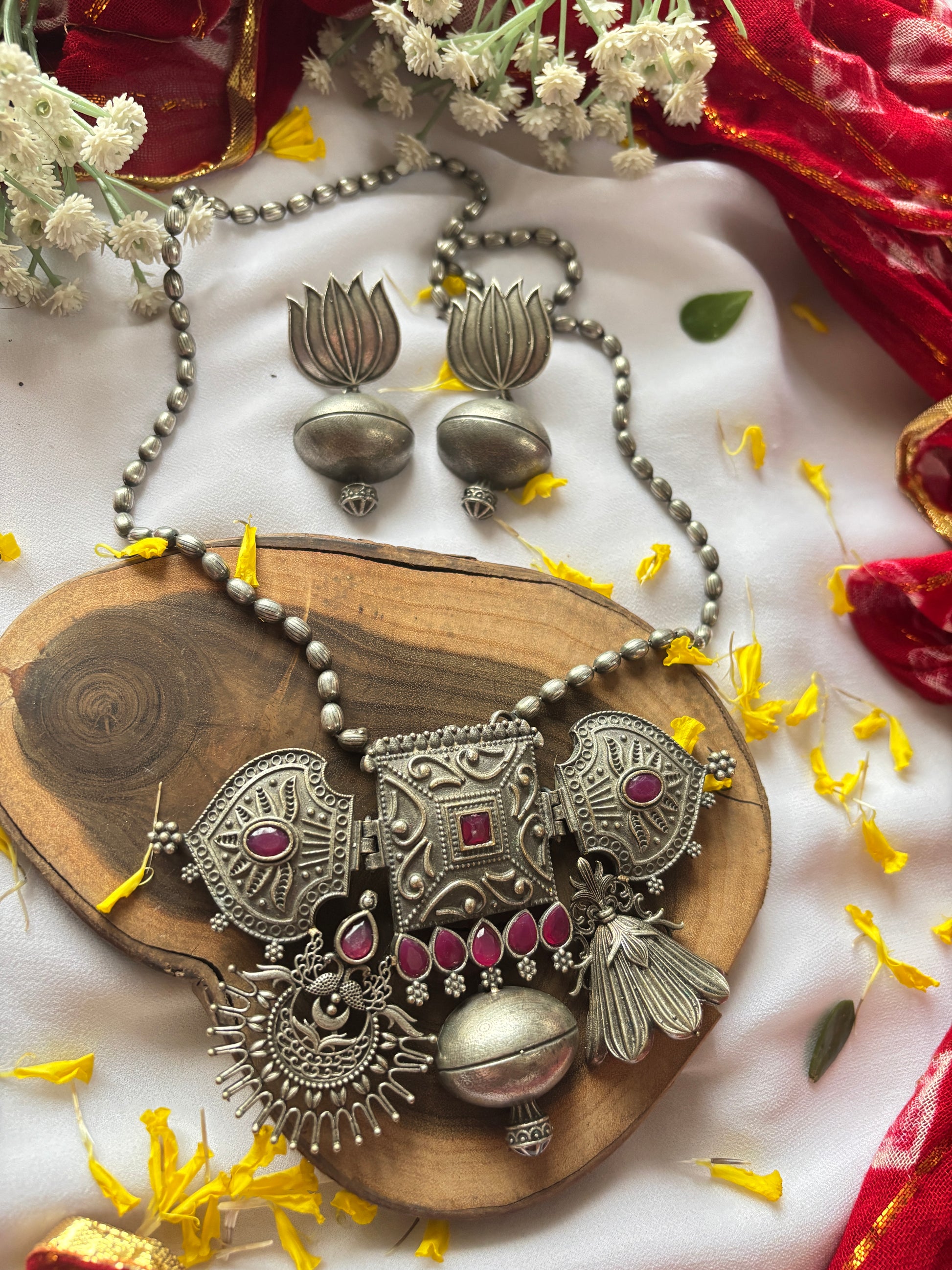 Radha Necklace set Gehnacollections