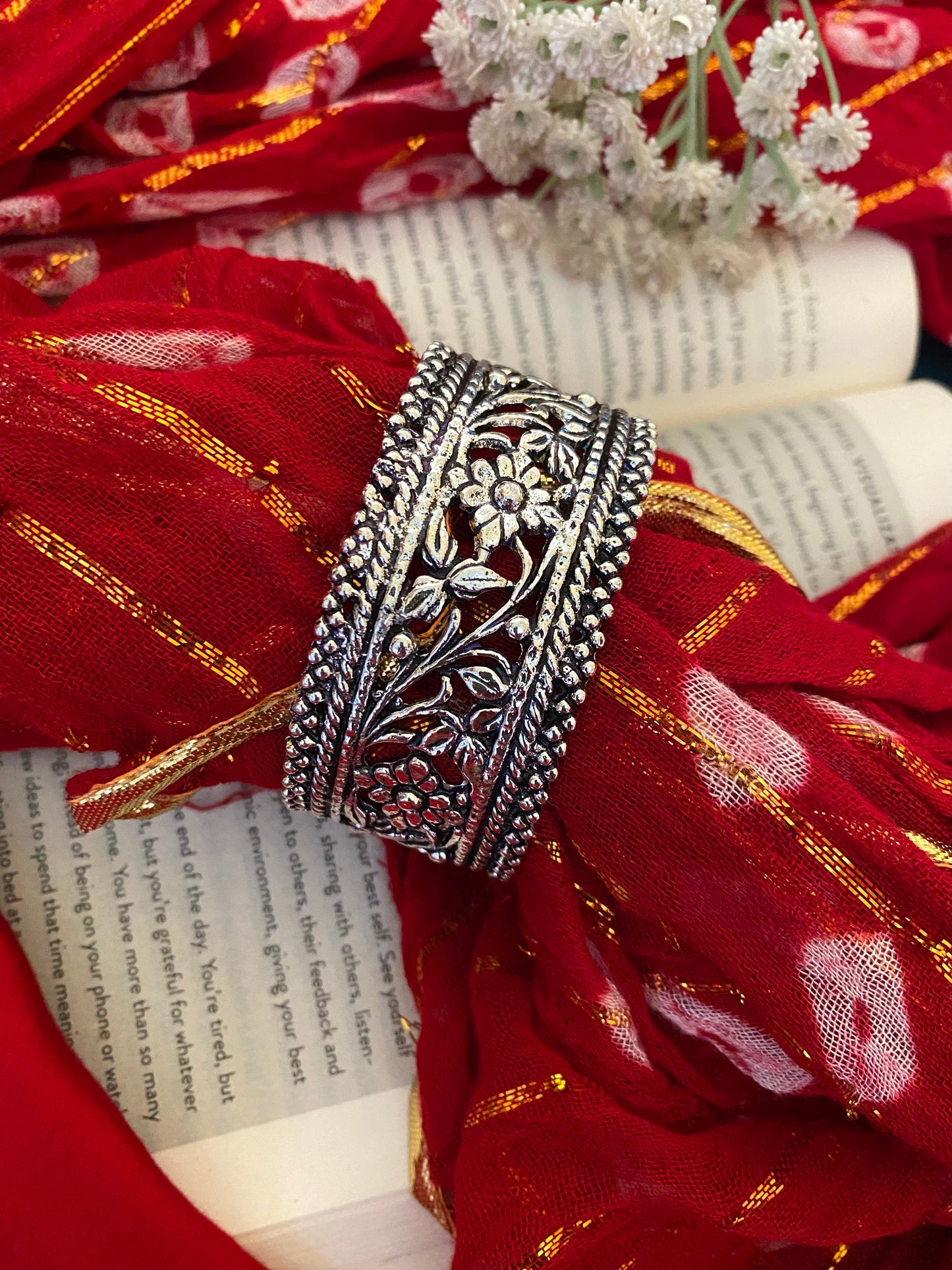 AYUSHI KADA Gehnacollections