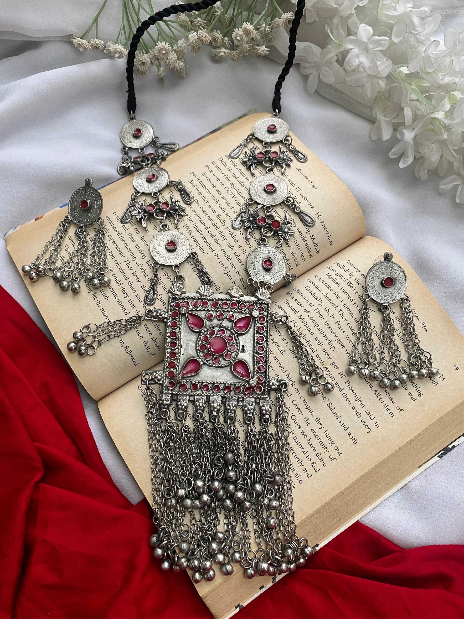 SANJANA NECKLACE Gehnacollections