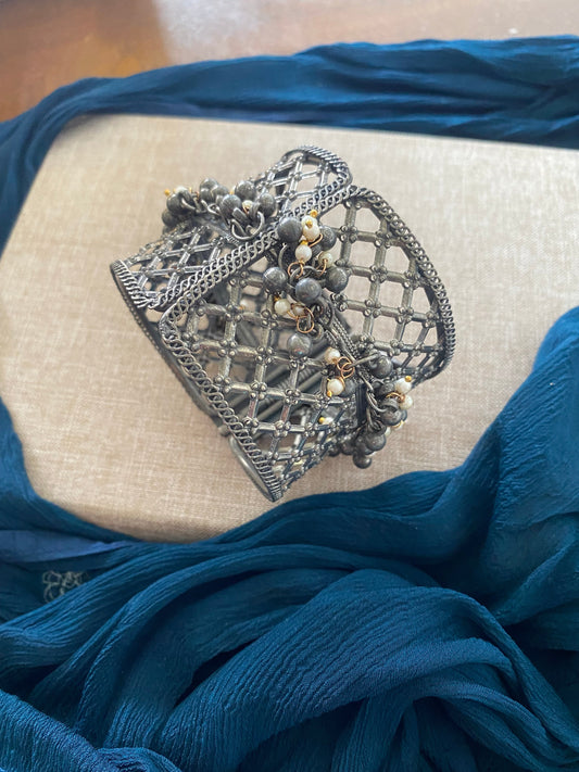 BLACK POLISH JAAL KADA Gehnacollections