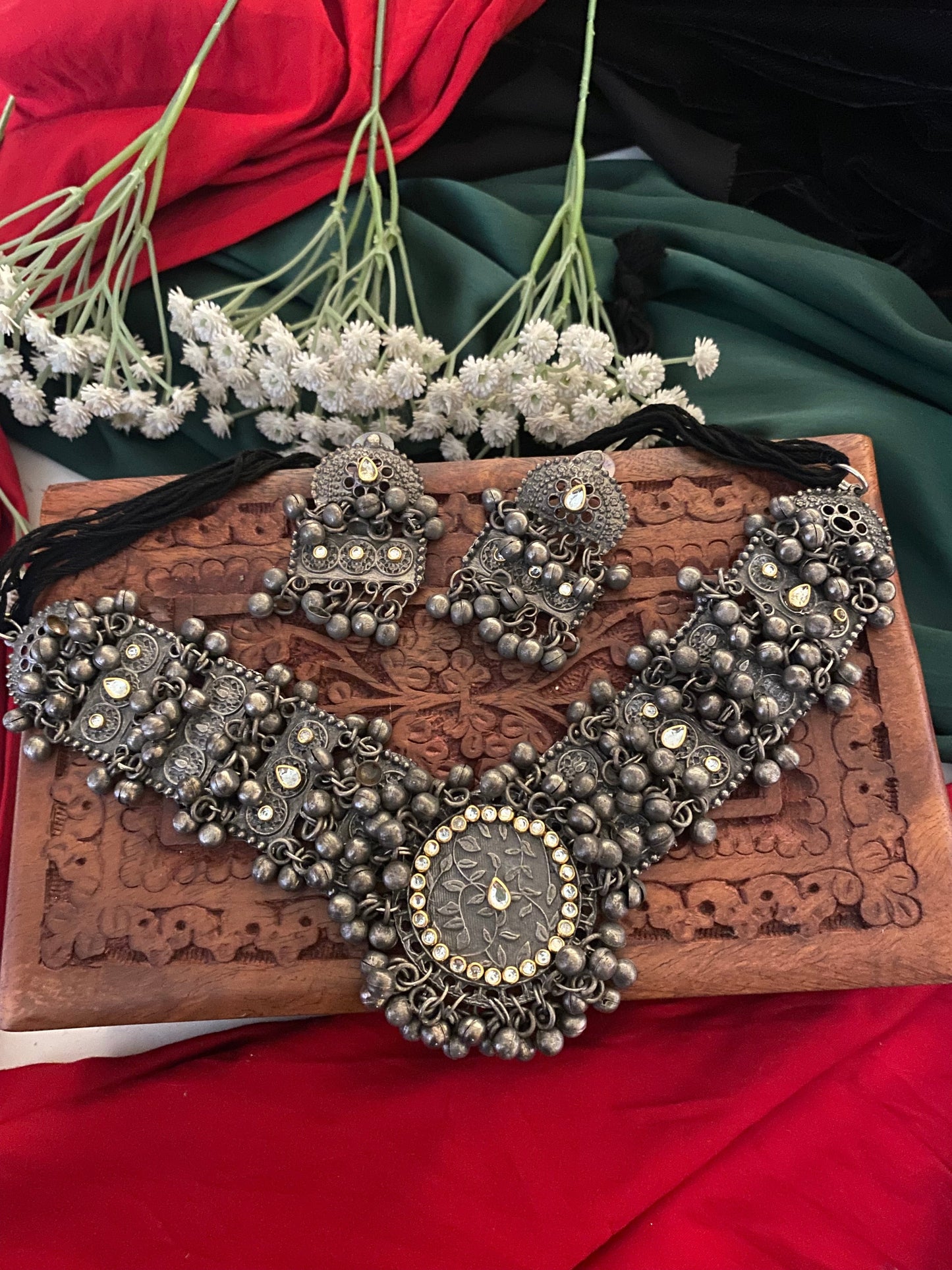 DIKSHA KUNDAN CHOKER SET Gehnacollections