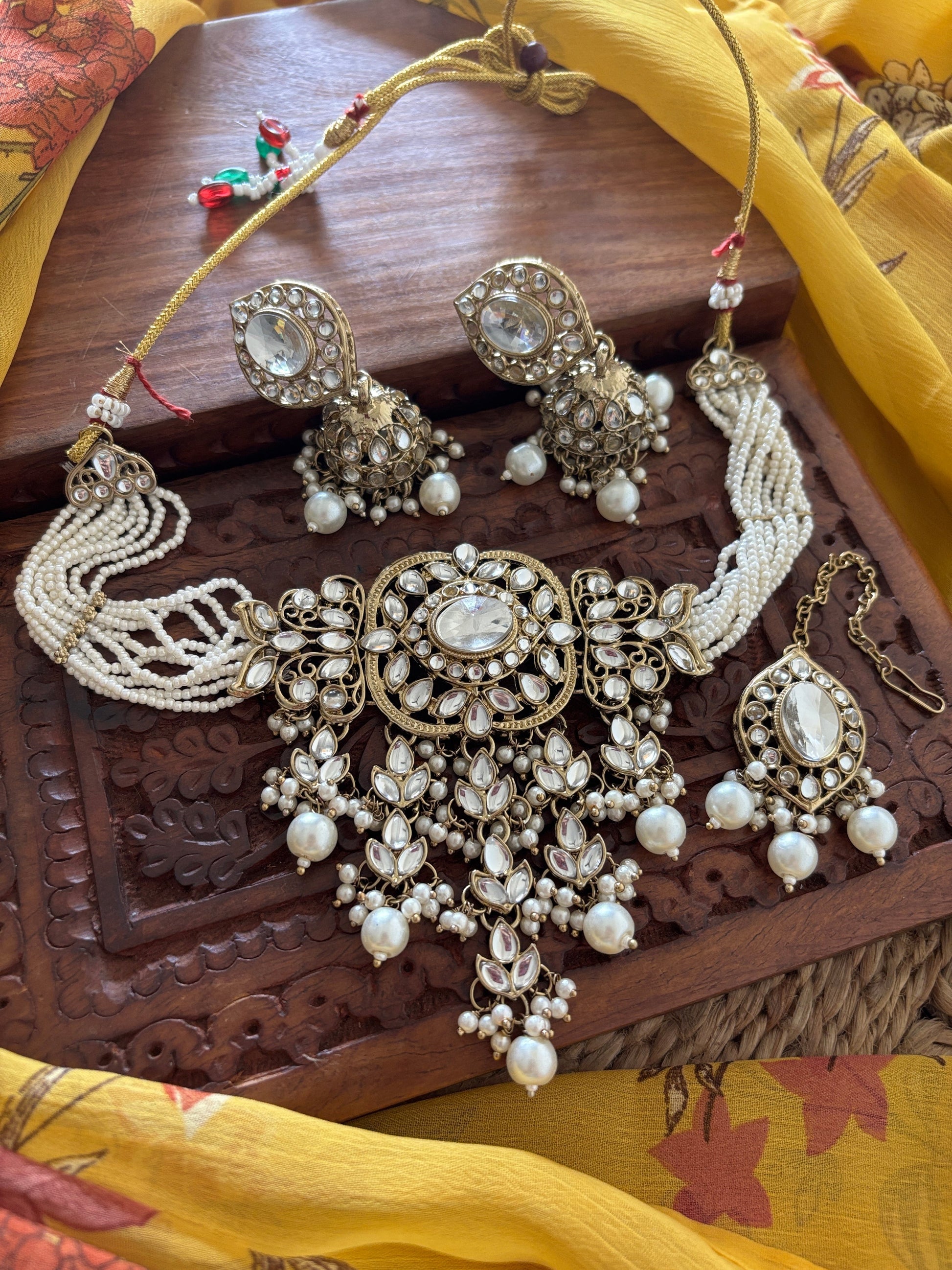 RHEA CHOKER SET Gehnacollections