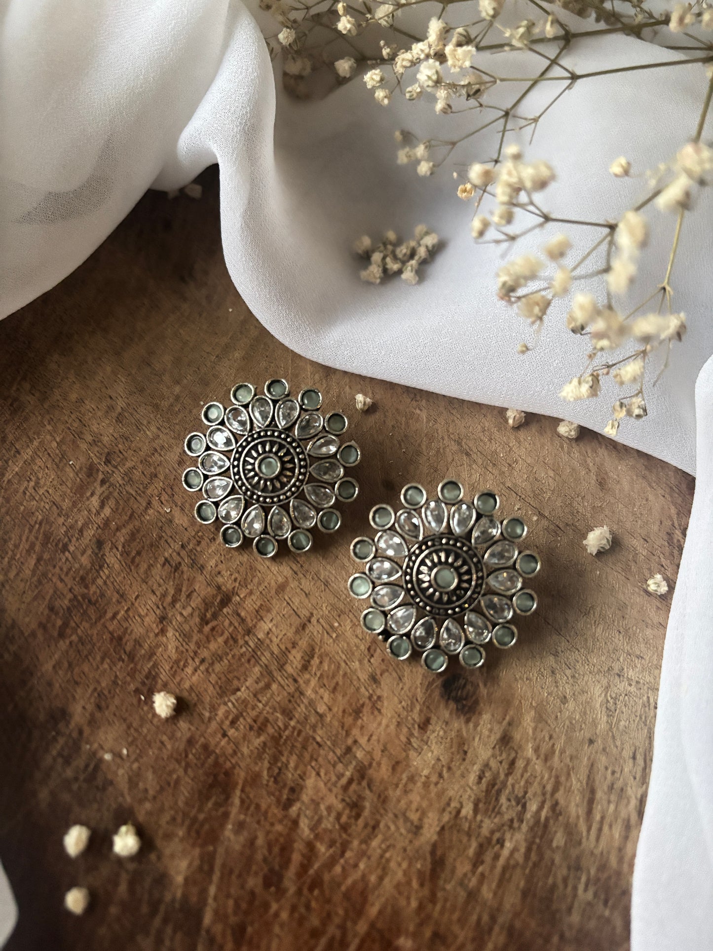 STONE STUDS Gehnacollections