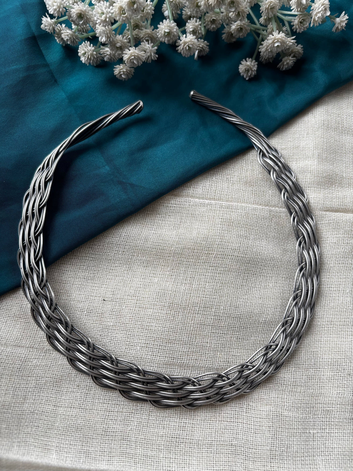 Small braided Hasli Gehnacollections