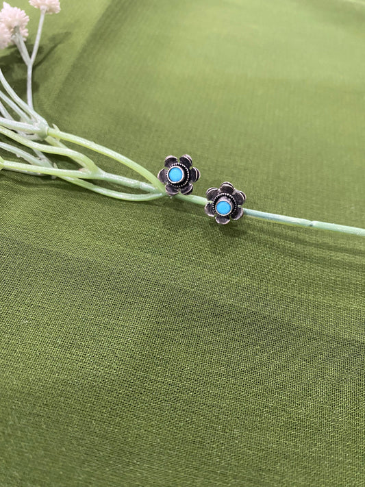 Mini stone studs Gehnacollections