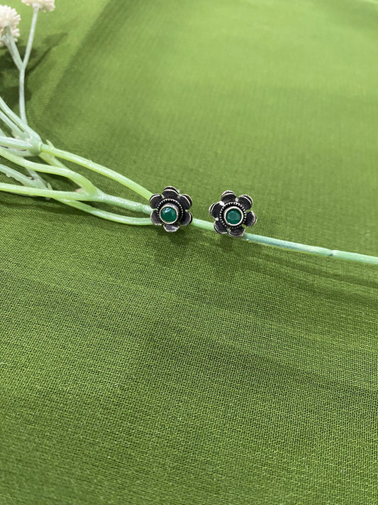 Mini stone studs Gehnacollections