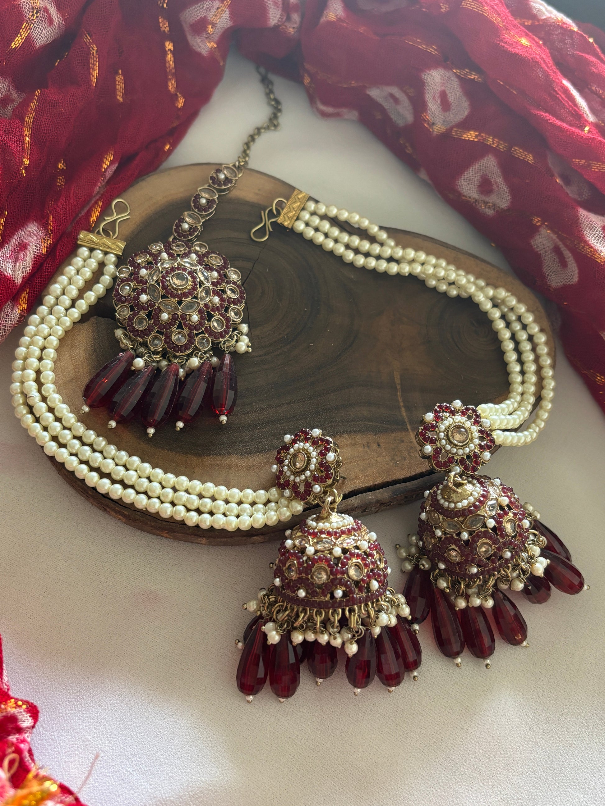 ABHISHIKTA JHUMKA AND MAANGTIKA Gehnacollections