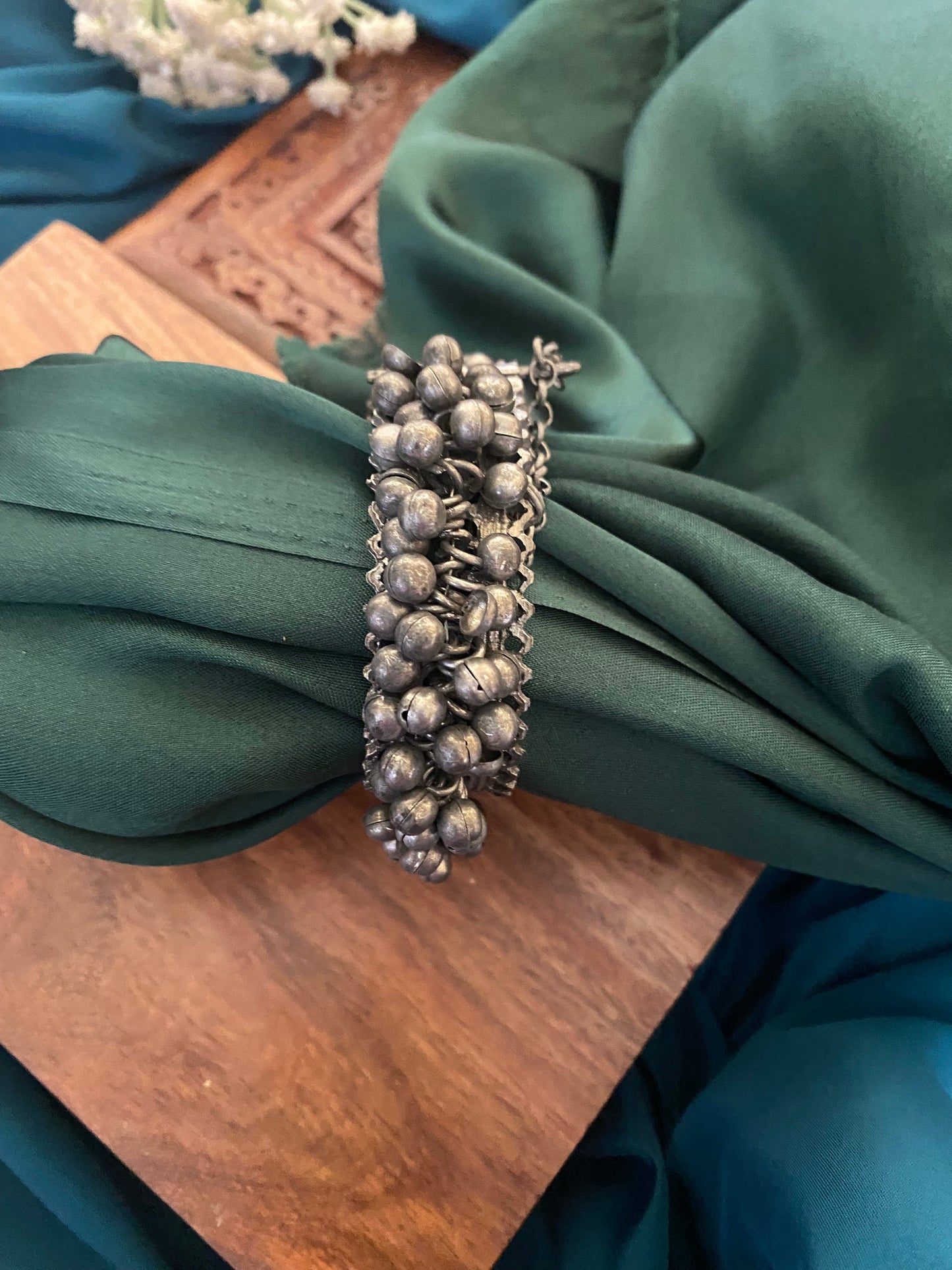 BLACKPOLISH GHUNGHROO KADA Gehnacollections