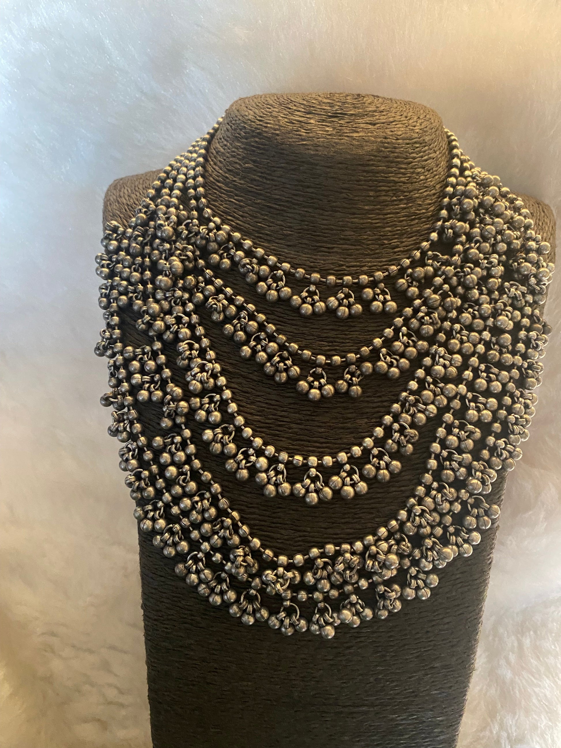 RIVA GHUNGHROO LAYER NECKLACE Gehnacollections