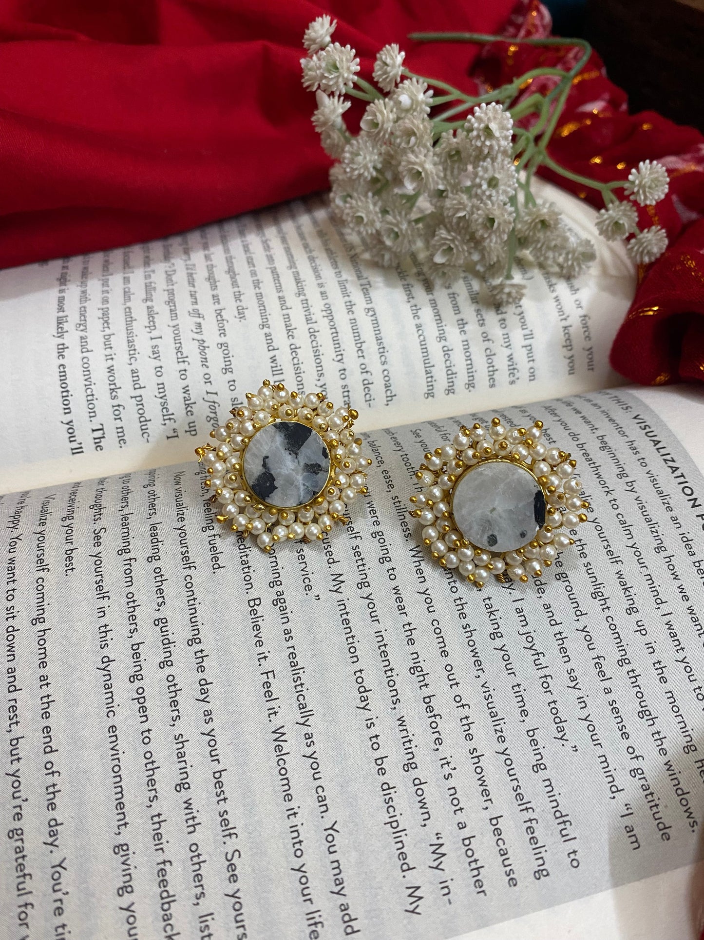 PEARL STUDS Gehnacollections