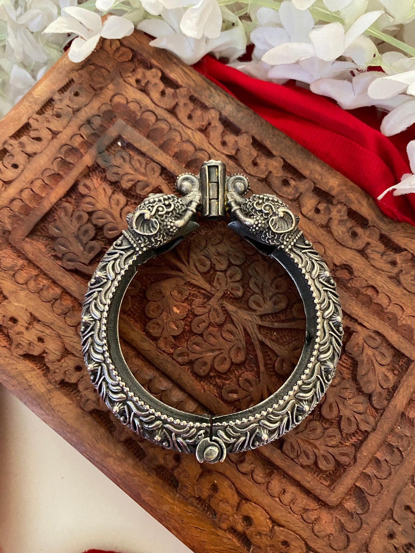 GAJANAN KADA Gehnacollections