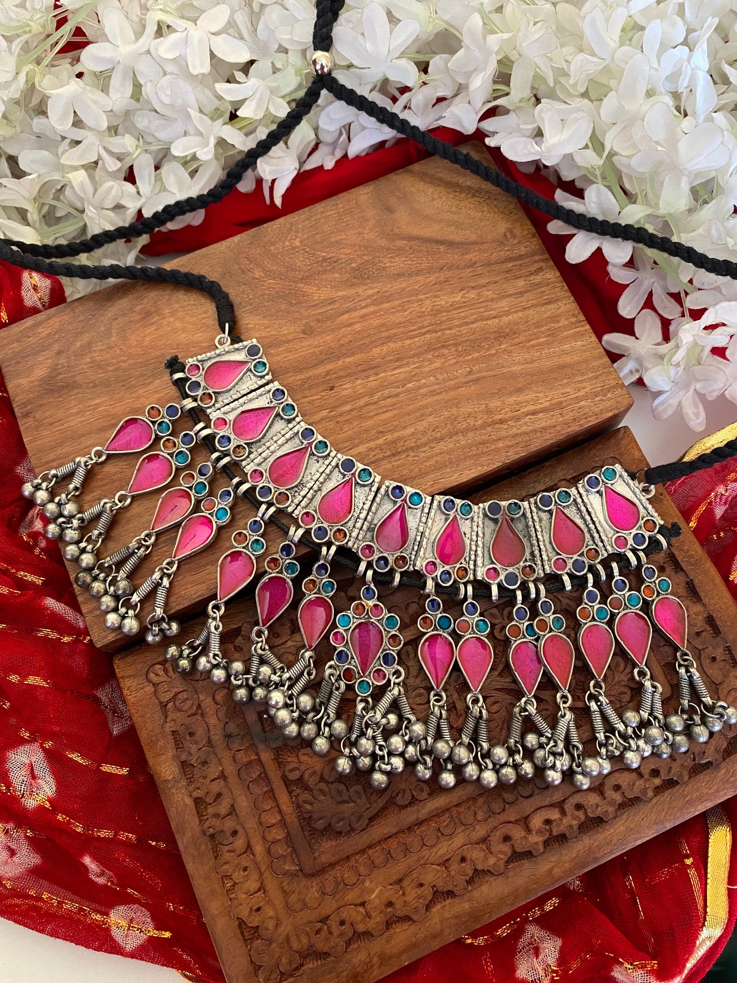BRINDA CHOKER Gehnacollections
