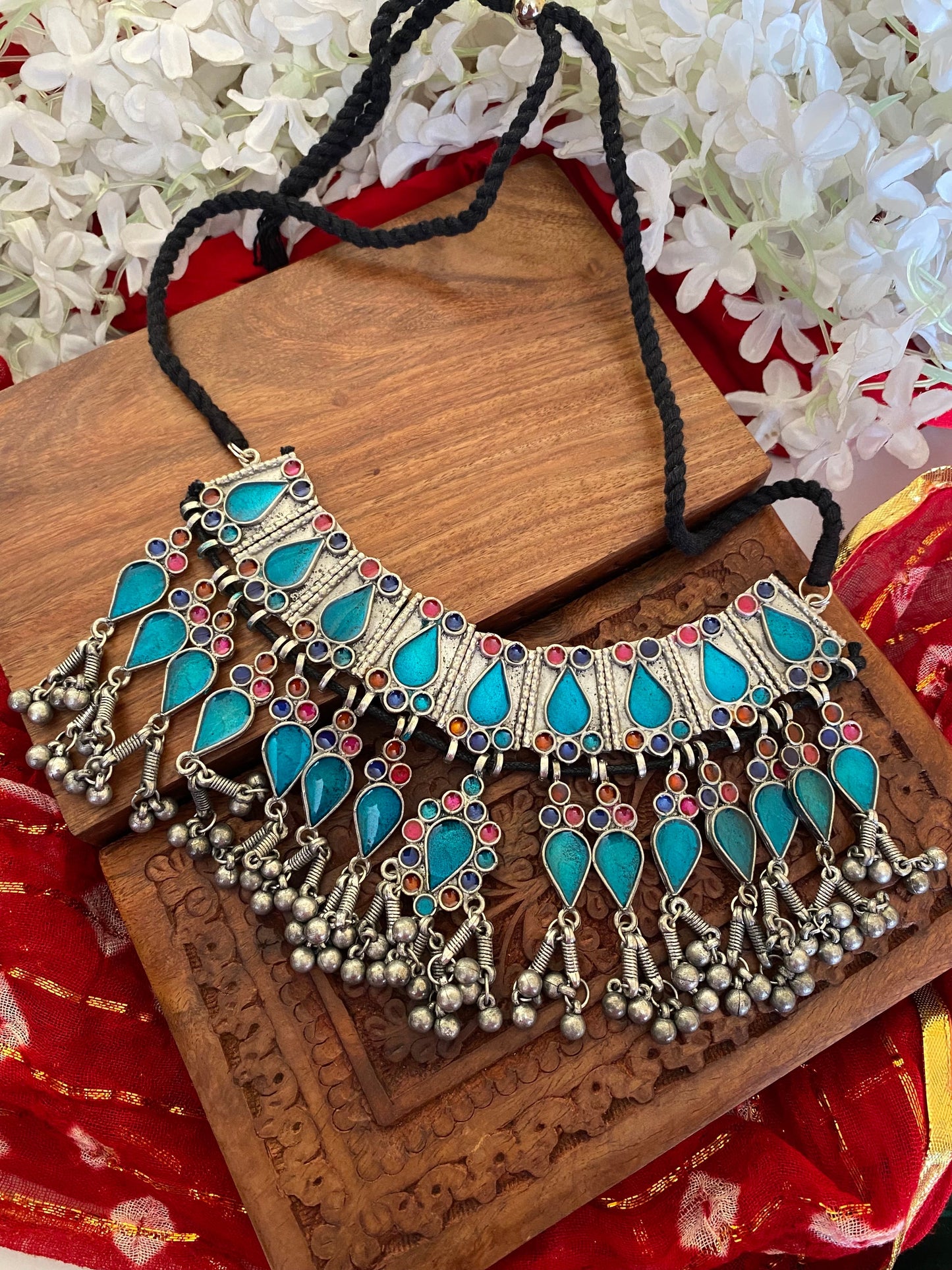 BRINDA CHOKER Gehnacollections